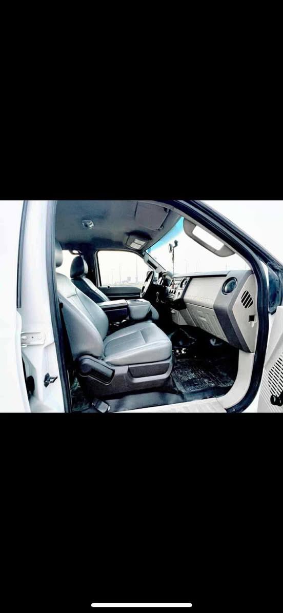 Ford F-350 Raptor V10
للبيع موديل 2009 محدث 2013 
السيارة جاهزة كهربائيات مكينة گير تبريد 
صدر امامي خلفي 
تخم ويل + تاير
بدون حادث
السعر 125 ورقة بيها مجال بسيط
هزة + براد + سنوية + رقم جدد الى شهر ال11/2026 

***********
الموقع/ بغداد
