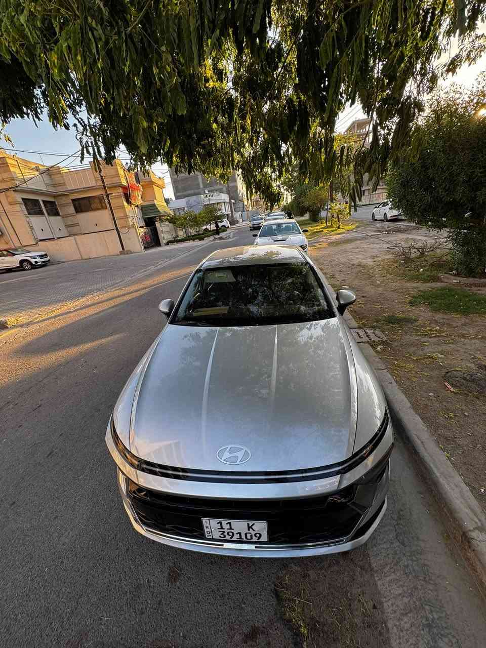 السلام عليكم  ((سعر 180))سوناتا هايبرد   بيها 3 قطع فقط لباقي مكفوله موديل 2025 السياره جديده ماشيه 49 ميل  يعني 
موصفاته sel مكينه 2000 
كير تعليك
 رادار امامي رادار خلفي  جانبي  
نقطه عمياء
 تحكم ستيرن جهتين 
شاشه متصله شاحنه واير ليس 
مثبت سرعه مانع انزلاق تحديد مسار 
سياقه ذاتيه 
اناره ترحيب 
كشنات تدفئه كشنات كهرباء 
وبعد بيه موصفات مكان السيارة بغداد رقمي ***********
