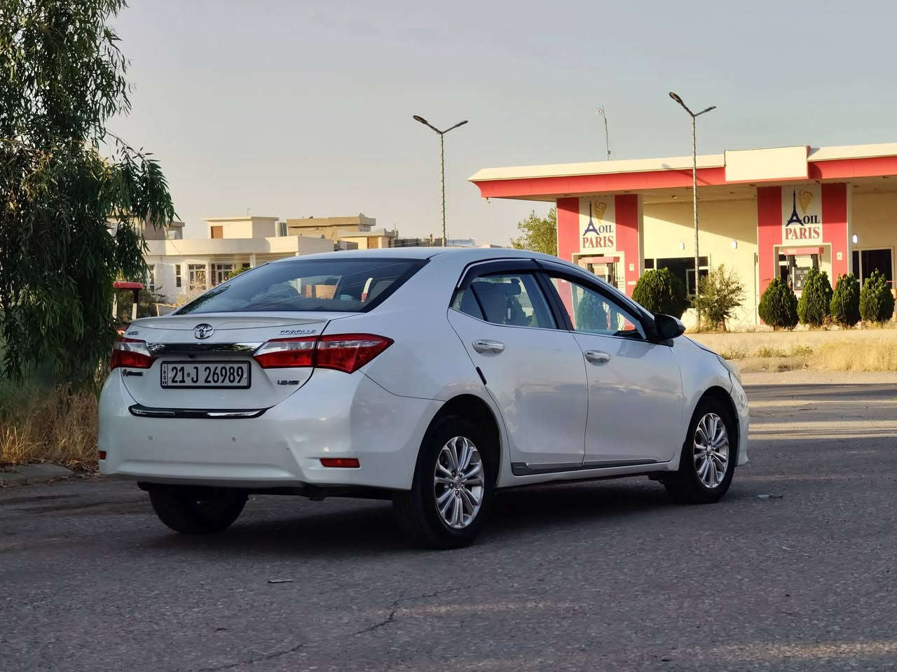 Toyota Corolla  GLi
تۆیۆتا کرۆلا 
مۆدیل 2014 
شەریکە جیهان 
مواسەفات GLi 
ڕەقەم و سەنەوی تازەیە هەتا  2029 
بەناوی خۆمانەوەیە بەشەرتی تەحویل 
گێڕ و مەکینە و ئەکسلی نەکراوەتەوە بڕغوی لێ بانەدراوە  بەشەرت و بێعەیب و زۆر مەزبوتە لەسەر بیلاد ماوەتەوە 
مەکینە 1.8 
گێڕی ئۆتۆماتیک و عادی 
مواسەفاتی :
-  ناو زەرد بیلاد
- بەصمە 
- شاشە و کامیرە 
- حاسە 
- سوکان ڤۆڵیۆم 

 سۆنەری دانراوە تەنها دوو بست سبوغی هەیە لە دۆسەی سایەق و تەواو تایەکانی تازەیەو تەقەو ڕەقەی بەشەرت زۆر تونوتۆڵ و مەزبوتە 
سعری 138$ وەرەقەو مەجالێکی کەم 
 Viber & Whats app 
***********
