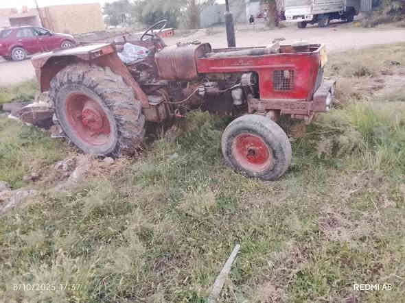 سلام عليكم عنتر لبيع موديل 88 جاهزه مكينه جديده مكينه خير من الله
وراها فدان مكاني ناصريه شطره الرقم ***********
