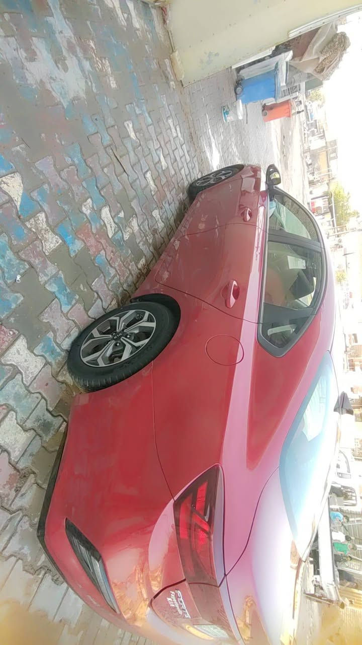 كيا فورتي موديل 19 سعر 129 بي مجال
مكينه 2000 دوش رقم بغداد معوقين باقي لها اربعه اشهر وتصير حره حادث جملغ وبنيد  
رادار أمامي
3 أنظمة قيادة
تحكمات ستيرن+ نظام تحديد كير اي تي المسار
توقف ذاتي 
سياره حلوه وجديده بدون نواقص. استفسار وتساب صور حادث  
 مكانه ديالى تواصل ***********
