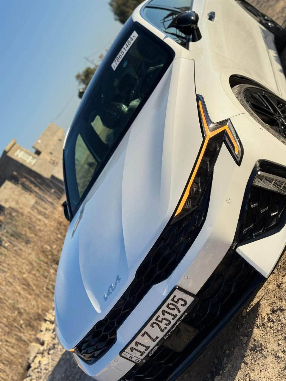السلام عليكم 

للبيع كيا K5 GT موديل 2025 (أمريكي) 🔥
ماشيه 15kmالف
* موديل 2025
* فئة GT (أعلى فئة رياضية)
* محرك 2.5 تيربو GDI
* قوة 290 حصان
* جير أوتوماتيك DCT دبل كلج 8 سرعات
* جنوط رياضية 19 إنش
* فتحة بانوراما
* شاشة 12.3 إنش
* عدادات رقمية
* Apple CarPlay وAndroid Auto
* مقاعد جلد رياضية GT
* تبريد وتسخين للمقاعد الأمامية
* شاحن لاسلكي
* كاميرا خلفية
* رادار، مثبت سرعة ذكي، المحافظة على المسار، مراقبة النقطة العمياء، وحساسات

السيارة نظيفة جدًا، قيادة رياضية ومريحة، ومواصفاتها كاملة. للاستفسار أو المعاينة يرجى التواصل على الخاص 
مكاني بابل والحادث موضح في الصور والسونار 
***********
