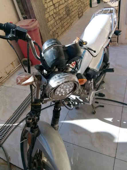 ديوان 21نظيفه سعرها 600بيها مجال  بدون اوراق كلك مكفولة من السرقه***********
