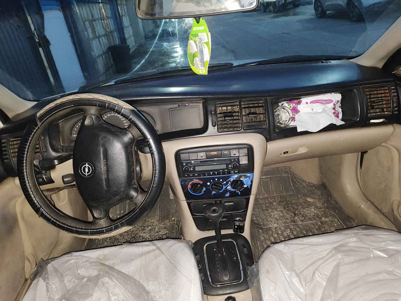 سلام عليكم  سيارة اوبل فكترا للبيع. موديل 2000 ارم بلاستك هولير  بدون صبغ سعر 27 ومجال كير توماتيك مكان سليمانيه  رقم تلفون.  ***********.     ***********
