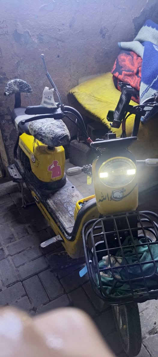 شغاله ما بيه شي. ابيع كوم حديد 150 وبيهه مجال
***********
