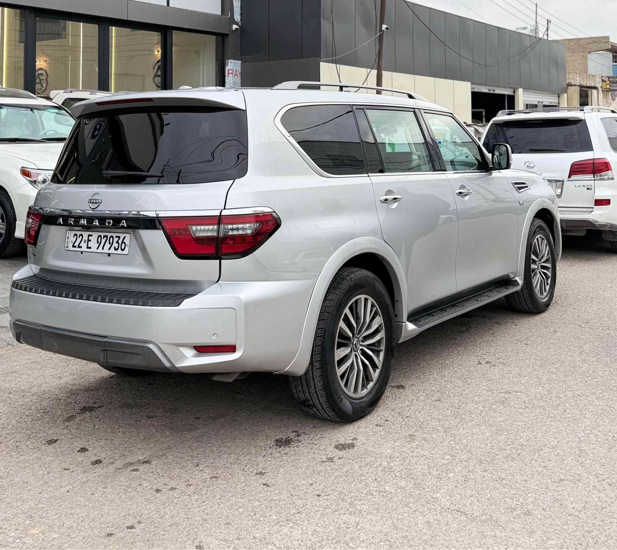 🔥 Nissan Armada 2022 أمريكي للبيع 🔥

▪️ المحرك: 5.6 لتر V8 – قوة 400 حصان
▪️ ناقل الحركة: أوتوماتيك 7 سرعات
▪️ الدفع: خلفي (بدون دبل أكسل)
▪️ بدون فتحة سقف
▪️ 8 سلندر اقتصادي بالنسبة لحجمه

⸻

✅ المواصفات الكاملة
 • تشغيل بصمة + ريموت
 • شاشة كبيرة 12.3 إنج
 • Apple CarPlay + Android Auto
 • نظام صوتي عالي النقاوة
 • كاميرا 360 درجة
 • حساسات أمامي وخلفي
 • رادار أمامي + تحذير تصادم
 • مثبت سرعة ذكي
 • نظام المحافظة على المسار
 • Blind Spot (تحذير النقطة العمياء)
 • مقاعد جلد كهرباء
 • تبريد وتدفئة مقاعد أمامية
 • تحكم سكان كامل
 • شاشة معلومات عدادات ديجيتال
 • تكييف أمامي وخلفي ثلج ❄️
 • 7 / 8 ركاب
 • جنوط ألمنيوم أصلية
 • دعاسات جانبية
 • إنارة LED كاملة

⸻

📌 حالة السيارة
 • سيارة جداً نظيفة ومرتبة
 • ممشى قليل
 • بيها قطع واحد فقط جاملغ خلف السايق
 •.  محرك وكير شرط
 • لا تحتاج أي صرف

💰 السعر: 345 ورقة قابل للتفاوض بالمعقول
📞 ***********
📍 أربيل أربيل, العراق
