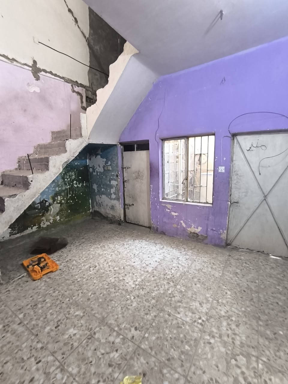 السلام عليكم
للبيع. مساحه 100 متر مربع 
منطقه حي زهراء ثاني فرع يم سده 
السعر 45 و بي مجال 
وتساب ***********
