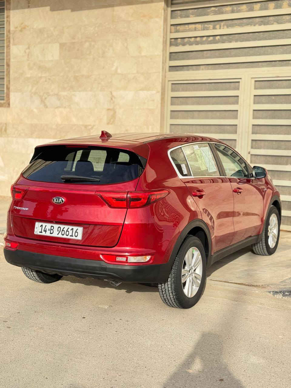 السلام عليكم  سبورتج موديل 2019 وارد امريكي كلين تايتل بدون حادث كفاله عامه داخله تقرير بدون نسبه  رقم بصره الدولي سنويه ولوحات وهزه كله جديد مواصفات نص فول محرك 2400 مكفول ماشيه 60 السياره على وضع الشركه جديده بمعنى الكلمه وجاهزه من جميع النواحي 
العنوان الناصريه مركز المدينه
 الموبايل ***********
السعر 149 وبي مجال
