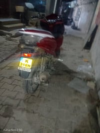 دراجه pcx للبيع السعر 600 مكان بغداد الكفاح 07755581300
