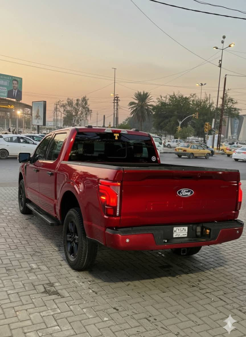 بسم اللَّٰه الرحمٰن الرحيم 
 اللهم صلِ على محمد والِ محمد 
للبيع فورد F150  2025 هايبرد ماروني  غامق 
Xlt بلاك اديشن 
السيارة 2000 ميل فقط   يعني صفر بعدها 
حساسات  خلفية وامامية
رادار 360درجه
كامرة 360 درجة
باب بدي فتح عل البصمة و الريمونت 
لايت  زنون شكل جديد 
شاشات عدد 2 ديجيتل حجم كبير فول مواصفات 
قيادة ذاتيه و تحديد مسار واتو ستوب توقف ذاتي
داخل مخمل  
تدفئة  كشنات
فتحة جام خلفية للبدي 
منافذ كهربائية داخل السيارة 
بصمة ابواب  و تشغيل عن بعد ورمز دخول ابواب 
كير  كهربائي  10 نمر
كشنات كهربائي و تدفئه  و ميموري
ستيرن كهربائي و تدفئه 
مري  كهربائي و اشاره  و كامرا وترحيب 
بصمات دخول ابواب و رمز سري
انارة محيطية 360 درجة 
منافذ كهرباء 220 فولت و كذلك 110 فولت بكل مكان بالسيارة  3 منفذ بالبدي طلب خاص 
وضعيات القيادة اكثر من 7 انظمة ( جبلي و صحراوي و اقتصادي و طبيعي و سبورت و سلس و صخري و ممطر الخ...)
محرك 3500 تون تيربو كير 10 نمر ، 4 ويل درايف 
السيارة حادثها خلفي باب بدي خلفي و طرف جاملغ و بنيد يسار بدون دواخل فقط خصره بالشاصي الخلفي بسيطة السيارة بدون ايرباك او دواخل كلها راجعه وضع الشركة  
لمزيد من المعلومات عن السعر او صور الحادث و التفاصيل  اتصال او مراسلة واتس اب 
***********

.
.
.
.
.
.
.
.
.
.
.
.
.
#فورد #اف150_F150 #هايبرد
#دوج_دودج #رام #الوكاله 
#الوكالة #العراق
