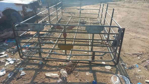 سلام عليكم محجر مال كنتر محجر جديد نضيف كلش مابي وله خياس سعره 550 وبي مجال المكان نجف عله طريق كربلاء عمود 170 رقم ***********
