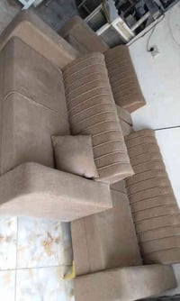 ٨ نفرات • جلد حلو • البوبيات