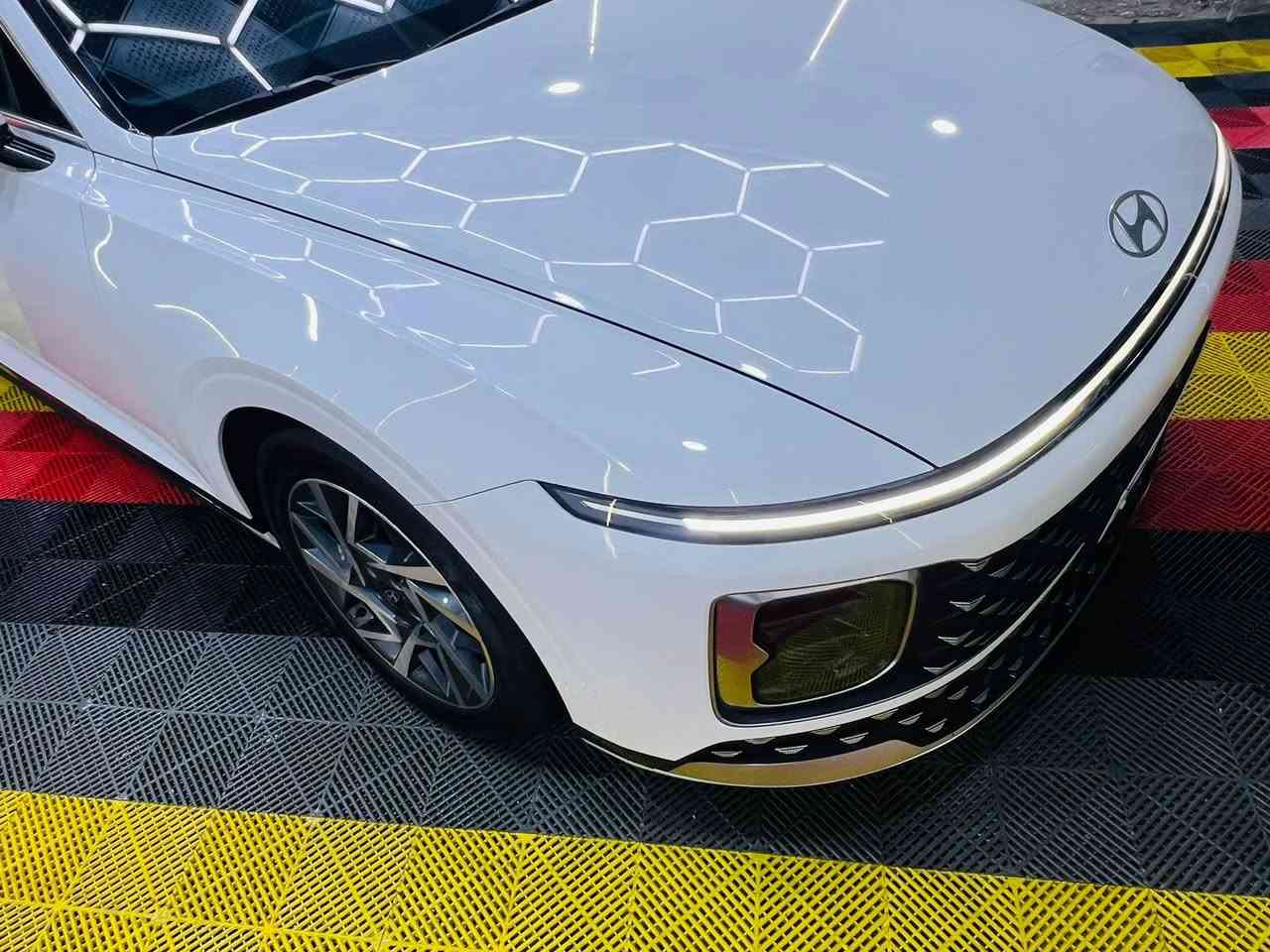 سلام عليكم ازيرا 2023غاز  كفالة رقمها بغداد
فول موصفات للاخير
مكاني ديوانية 
***********
