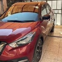 للبيع نيسان كيكس موديل ٢٠١٩ ضررها فقط الدعامية الامامية مايحتاج نحجي ب...