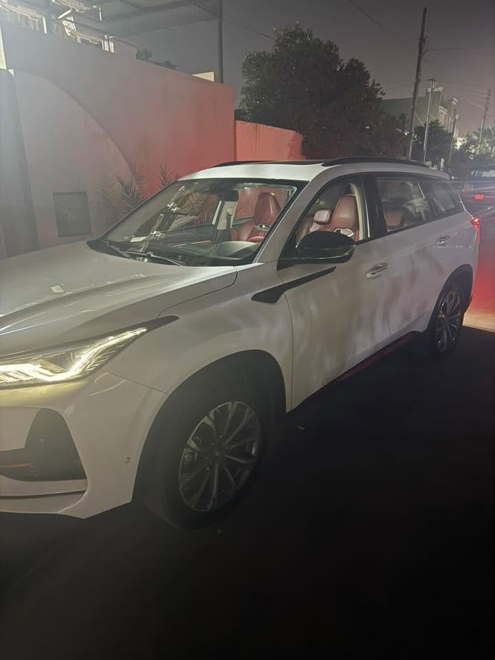 شانجان Cs75 plus  2022
داخل احمر و سقف بانوراما كشنات تبريد تدفئه 
ماشيه ١٠٠ كيلو ضمان شركة بخيت  كل صيانها لحد هاي لحظه بشركه  كلشي مابيها لا صبغ لا بارد لا تبديل سعره ١٦٥$ عنوان كركوك و بيها ورقه بانزين ***********

