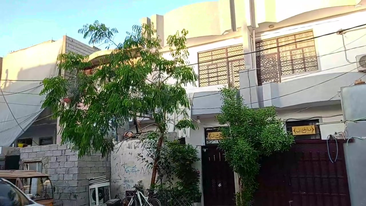 أربع مشتملات للبيع العنوان ديالى بعقوبه كاطون الرزاي منطقة حي الجناين مساحة كل مشتمل 62متر سعر كل مشتمل 68 وبي مجال بسيط ***********
