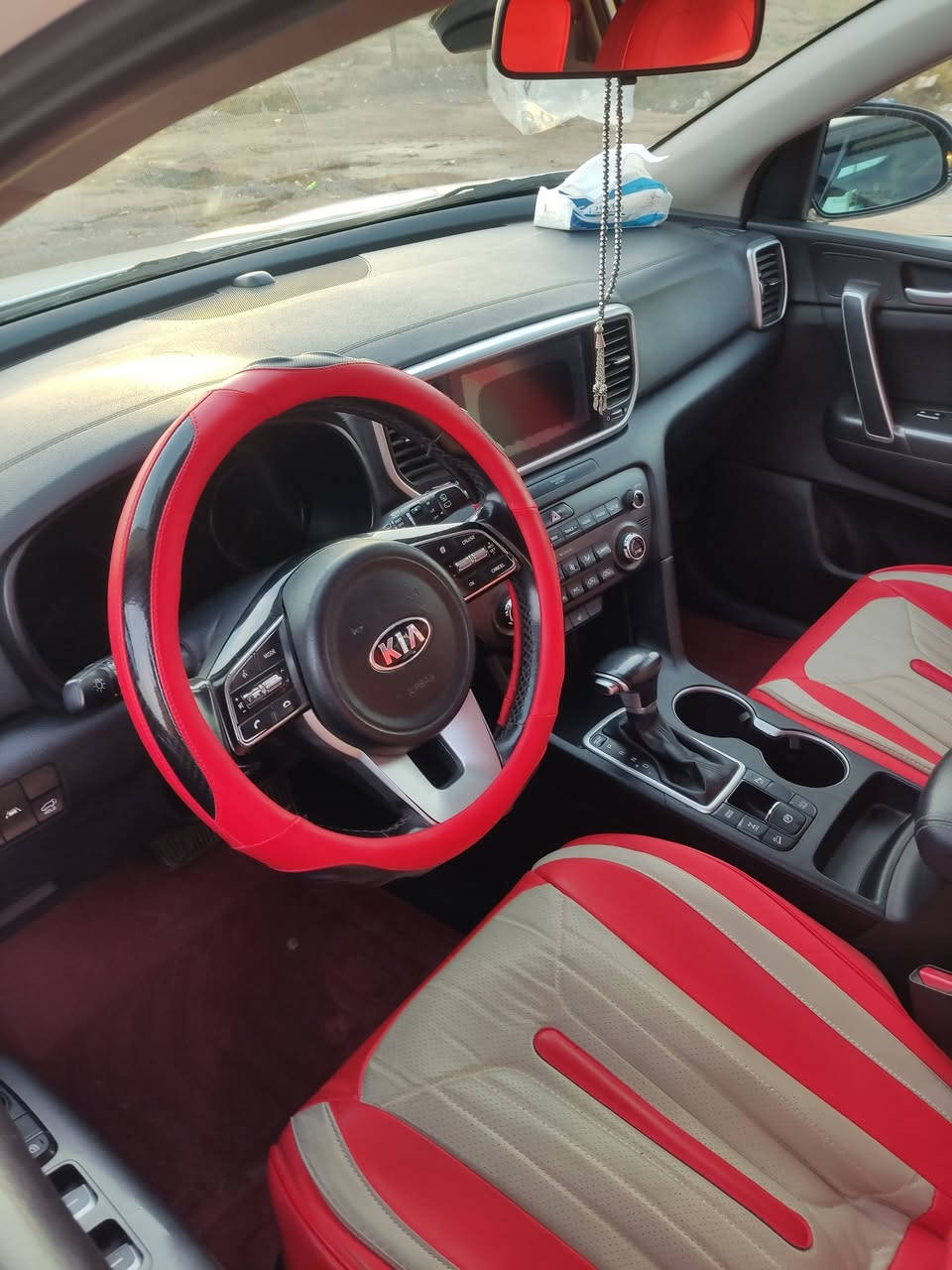 سبورتج  2020 وارد كندي أعلى فئة
كيا سبورتج للبيع 2020

السعر 160بصمه سياره موصفاته راقيهEX

فول مواصفات 

مواصفات :- بصمه -  - محرك -2400

رادارات - حساسات - كشنات كهرباء + جلد -

صندوك كهرباء - شحن لاسلكي - تشغيل عن  بعد تحديد مسار. مري شفط 

قلاب.  

شاشة كبيره متصل - قطعتين تبريد

الضرر :- جاملغ  + شويه بل بنيد بسيط

السعر ( 160ورقه. 
***********
ديالى / بعقوبة
