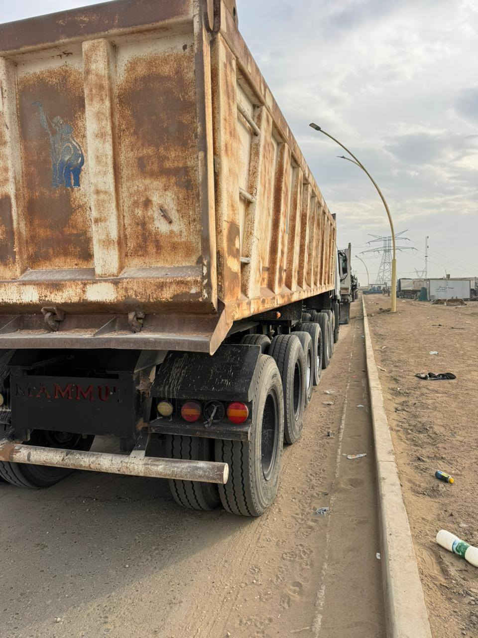 سلام عليكم
عربانة ماموت للبيع 

حداديه اربع محور 

السعر 158 وبيه مجال

الرقم ***********

بابل المسيب
