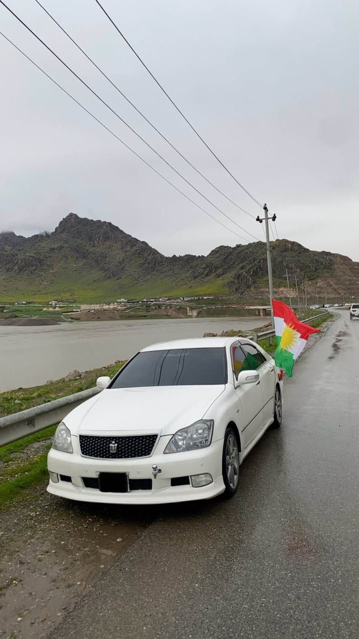 سەرەتا بەناوی خوای گەورە 
شاهینە ٢٠٠٥ ٤ دوگمەی بێ سڵایت
بڕاوەیە سەیارەکە 
کامل کراوە بە ٢٠٠٧ سەیارەکە 
گێرو مەکیەنی بەشەرت ١٨٢
کامل کامل مەسروف کراوە 
گەرمی و ساردی مەزبوت کامل کارەبای مەزبوت
٥ بەسمە هەر چوار بەسمەی دەرکا کانی ئیش ئەکات
برێکی بەستراوە رۆنی گێڕو و مەکەینەی تازە گۆردراوە
نمونە لەجوانی و پاکی ١٥٥ هەزار ڕۆشتوە
بێچاڵ و شوخت سەیارەی ماڵە 
بۆ مەسروف مەگەڕێ کامل مەسروف کراوە
تکایە گەر موشتەرینی سەرمان مەیەشێنە لەگەڵ ڕێزم دا
ناونیشان ڕانیە 
ژ.م *********** رانية, السليمانية
