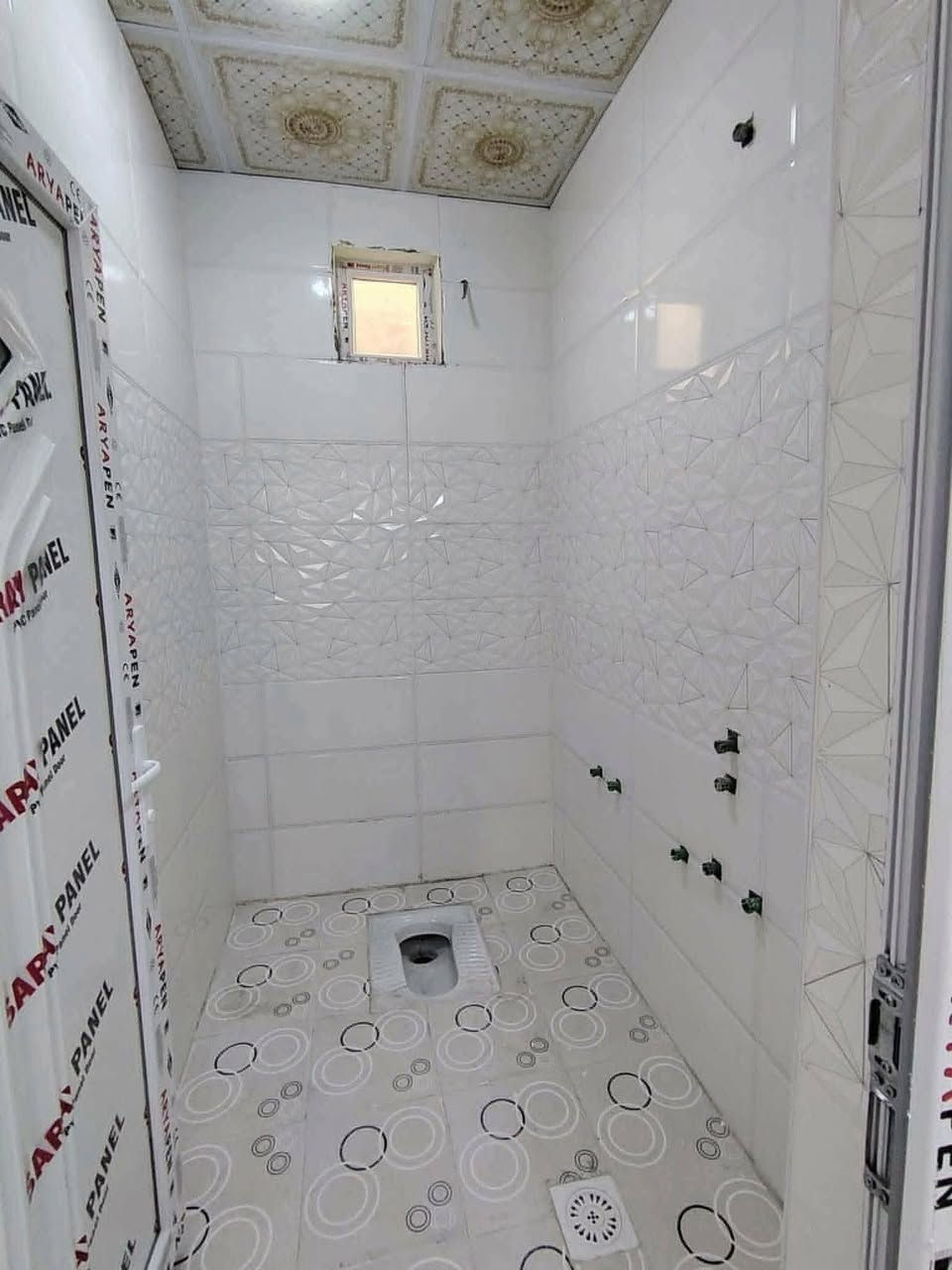 🏡دار للبيع اقصاد اقصاد 🏡
المساحة: 50 متر مربع
✅ #طابو_زراعي_سند_25_أقرار_محكمه

سعر مقدمه 13 مليون وكل شهر 500الف والسعر الكلي 25مليون 

الموقع: النجف شارع الصب عمود 327 #ألخط_ألاول

مواصفات البناء:
غرفة/ صالة معزولة/مطبخ معزول/ صحيات خارجية مكشوفة
بناء مرتب (أساس + سقف كونكريت + طابوك)
أرضية بورسلين أبو الـ 60

الخدمات:#بعد_عن_سوق_100م
ماء كهرباء مدارس سوق تبليط مولد

للاستفسار والاتصال:
***********
