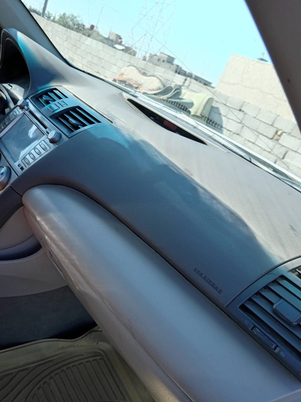 سلام عليكم
كامري 2009 خليجي 
حداده جديده جاهزه من كلشي
تخم تاير كدام جديد 
"مكينه جديده"
تحكمات مري جوانب 
تحكم برده خلفيه 
تنته سلايت 
تبريد ثلج ❄️ 
سياره حلوه وكامله مانقصهه اي شي.سنويه 2027
سياره ب اسمي شرط تحويل 
سعر 110 . مجال بسيط
عنوان البصره القرنه 
هاتف : ***********
