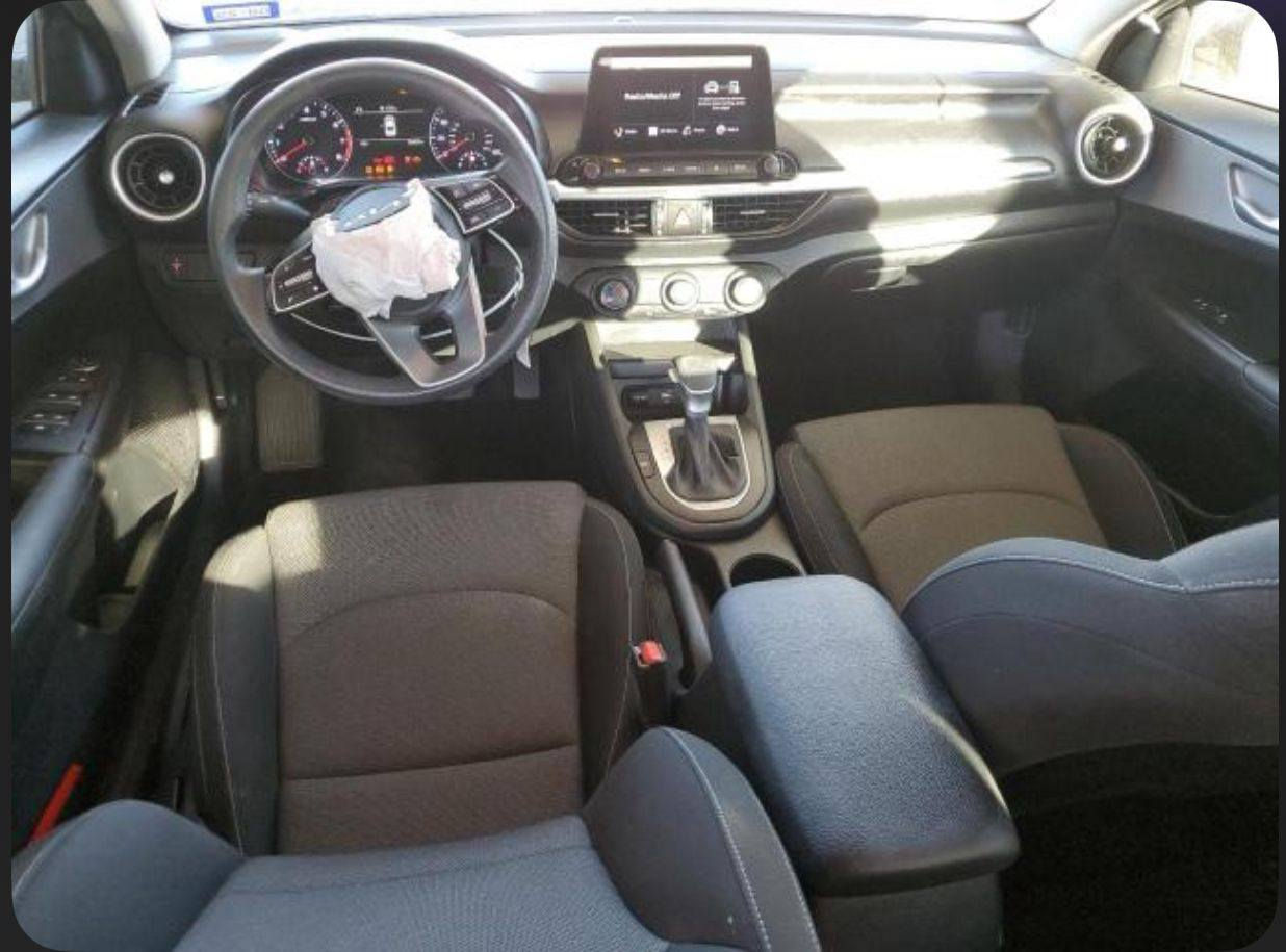 السلام عليكم فورتي 2023 رقم بغداد صور حادثها موجوده بالمنشور طلع بيها كلير بالباب الخلف السايق والجاملغ *********** مكاني بغداد البلديات( 148)  سعر المطلوب وبيها مجال
