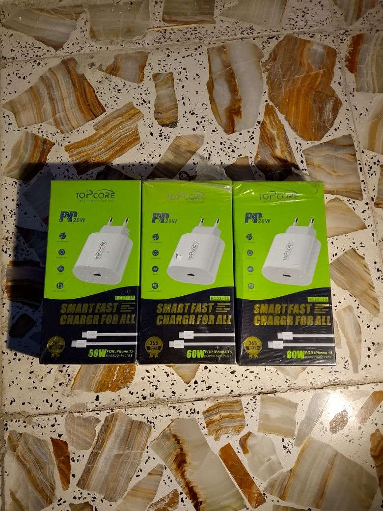 خلي بيهن سعر وبلعافيه عليك
٤ رؤس شحن ايفون ١٥و١٦ ،٣٥ واط
٣ شواحن ايفون ١٥ و ١٦
٣ شواحن تايبسي ٦٠ واط
متوفر توصيل


**إذا كنت صاحب هذا الإعلان وتريد حذفه لأي سبب، رجاءا أرسل رسالة إلى الدعم الفني**