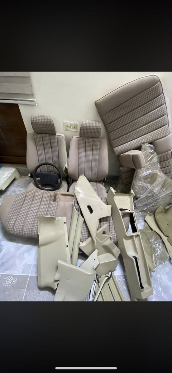 غرفه مال ماردسديس 190 
كامل فقط بدون بطاين امامى 
كامل حتا دشبول موجود كاعيه كامل 
مكان اربيل سعر 3 ورقه و نص 
***********
