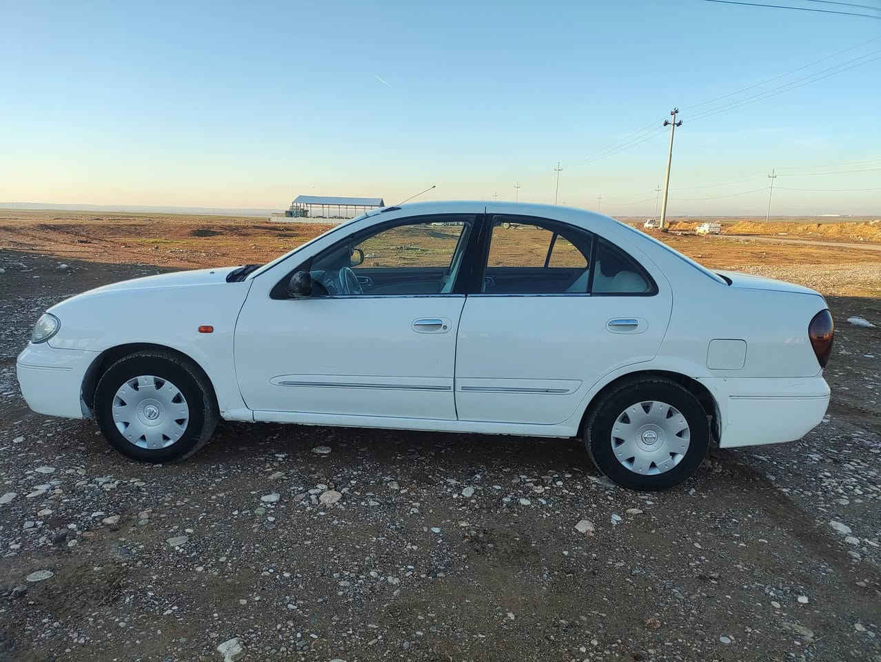 نیسان سه نی یابانی مۆ دیل 2009 تازە داخل بوە برا وە یە  نا زە رد گیر تۆ ما تیک گیڕو مە کینە و تە بڕیت سا ڕدوو گە ڕم لە گە ڵ سیوچ 4جام کا رە با  سە یا ڕە کە بێ دە عمو بێ لیدڕا و هە مو گیا نی بە شە رت سە یا رە لە و رە سما نە زۆڕ جوا نتڕە کا مل مە سرە ف کڕا وە هیچ نقوسانی تیدانیە و ما ڵی دۆ ستە سعری43گە ڵا
***********                 ***********
