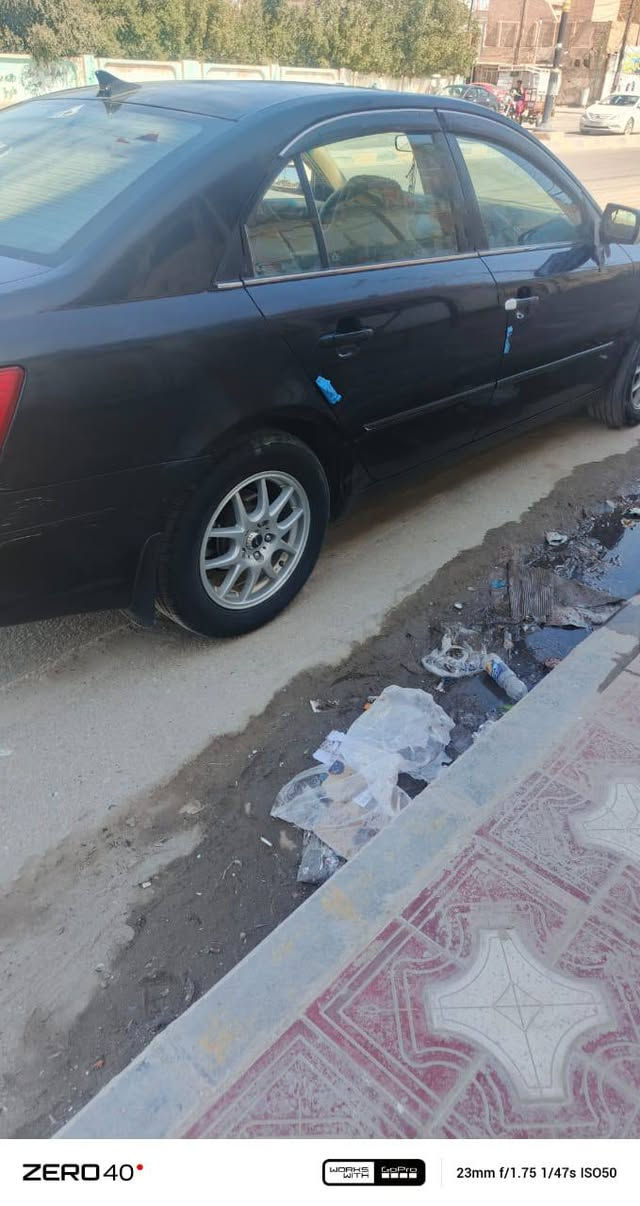 السلام عليكم سوناتا للبيع 2009 مكينه كير شرط مكينه 2400 توش سياره فول مواصفات واحد علا واحد مكفولة كفالة عامه ***********
