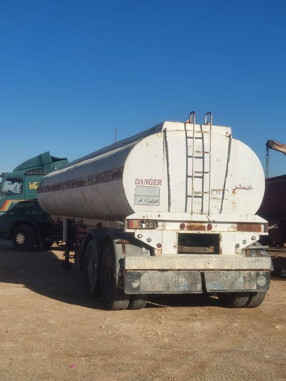 سلام عليكم صهريج للبيع دناكير مدور جوبلس وباقي لستفسار عله رقم *********** ا. ***********
