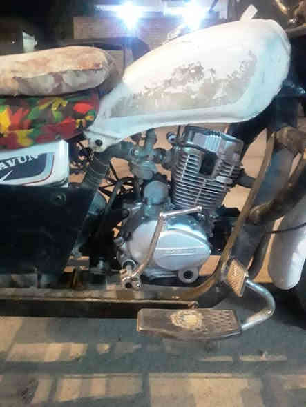 سلام عليكم ستوته للبيع موديل 13اوراق اصولي محرك وشاصي مكفولات نكره سلف سعر مليون و 100 وبيه مجال هاتف *********** مكان انصر
