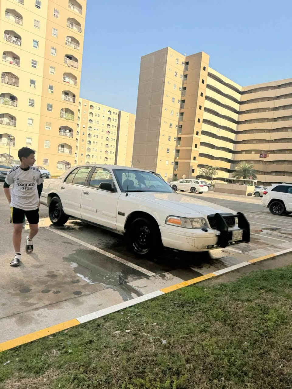 فورد فكتوريا البيع بوليس
شاشه يوتيوب 
منضومه غاز ١٢٠ لتر
كشن جديد
تخم تايرات 
الايتات زنون جدد
سعرها ٤٥ وبيه مجال الي يريد مايشتري لا يطب 
رادله بس درايف شفد 
مكاني بغداد


**إذا كنت صاحب هذا الإعلان وتريد حذفه لأي سبب، رجاءا أرسل رسالة إلى الدعم الفني**