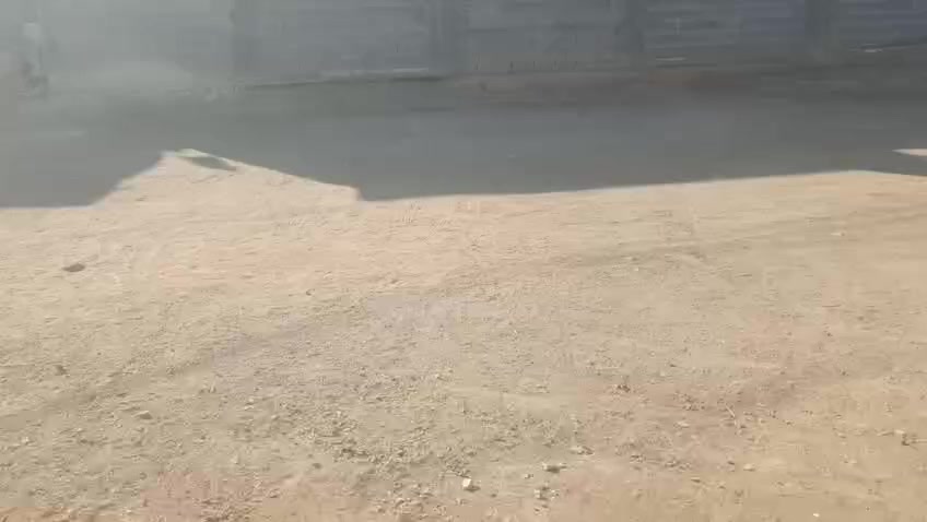 السلام عليكم 
قطعه ٢٣٠م واجهه ١٦*١٦
على الشارع العام تصلح حسينيه أو بيت كافة الخدمات ماء كهرباء مجاري خط ذهبي طريق كربلاء طويريج رقم العمود 231 للاستفسار ***********
