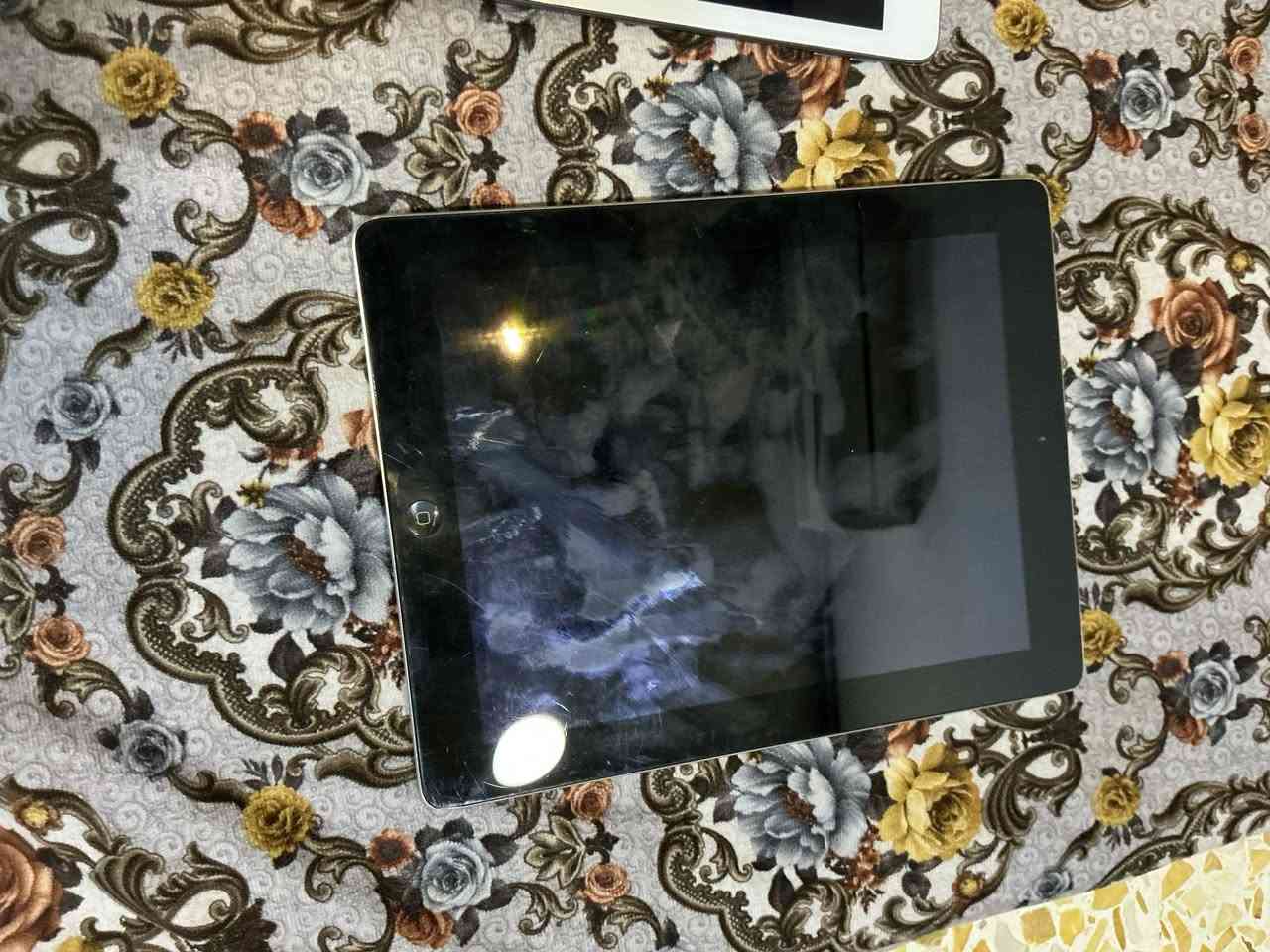 للبيع 
ايباد 9
ذاكره 
256
السعر 
250
ايباد 4السعر 30


**إذا كنت صاحب هذا الإعلان وتريد حذفه لأي سبب، رجاءا أرسل رسالة إلى الدعم الفني**