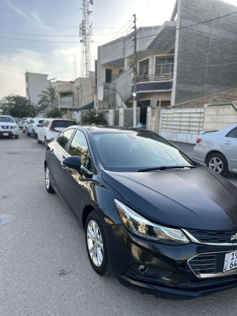 شوفر كروز موديل 2019 مواصفات LT
حادثها مثل ماموضح بالصور وهنا طخة خفيفة بالدعامية الخلفية وصبغ تحت الرقم
السعر 85 رقم كربلاء الجديد باسمي مكانها بغداد 
رقم الهاتف ***********
