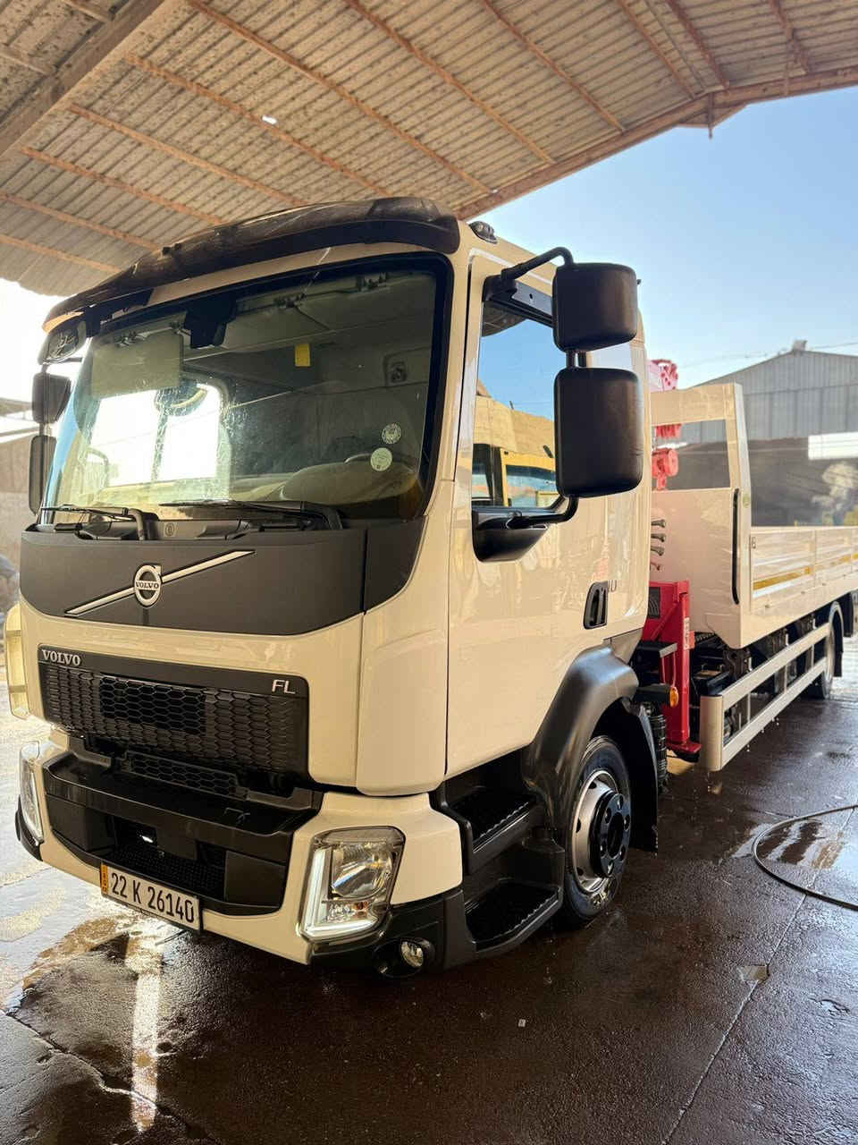 فولفو كرين موديل 2020
السيارة بحالة الوكالة اخت الزيرو محرك كير اكسل شاصي كلة بالشرط 
المواصفات
 محرك  4L210 كير ZF اوتماتيك
رادر كامرة امامي
تحكم استيرن
قفل سرعة بالرادار
ثلاجة ، تدفئة تبريد بغاز الشركة
جام كهرباء مرٱة كهرباء
الامامي سبرنك
الخلفي جوبلس موازنة رفع + تنزيل
مواصفات الكرين
نظام هيدروليك بلاد شركة 
كرين يونك 3700 الحديث  5 سلايت كونترول
اربع ارجل 
بودي نزال سطحة طول ٦ ونص
اجناب متحركة وتنفصل مع البوابة الخلفية 
ونج سحب السيارت 5 طن 
رقم اربيل جاهز تحويل فوري
عنوان السيارة اربيل
موبايل***********
***********
