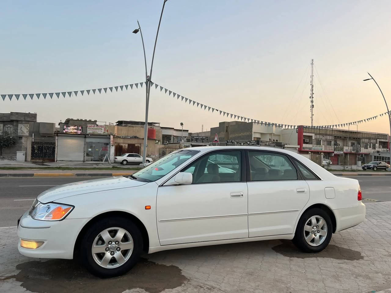 سلام عليكم للبيع اڤلون 2003زيرو كفاله عامه علاوضع الشركه سياره جديده حيل كفاله كص وضربه وصبغ وفتح كفاله حته دعامياتها من صبغ رقم اربيل بسمي تحويل ثاني يوم مكينه كير وحداديه زيرو بعدهن مكينه V6انسه صرف  دواخل جديده علاوضع شركه طخم تاير بلادي جديد وياكل اصلي بلادي سياره جاهزه من كلشي ماكو شي نقصها مكاني النجف مشخاب الرقم ***********
