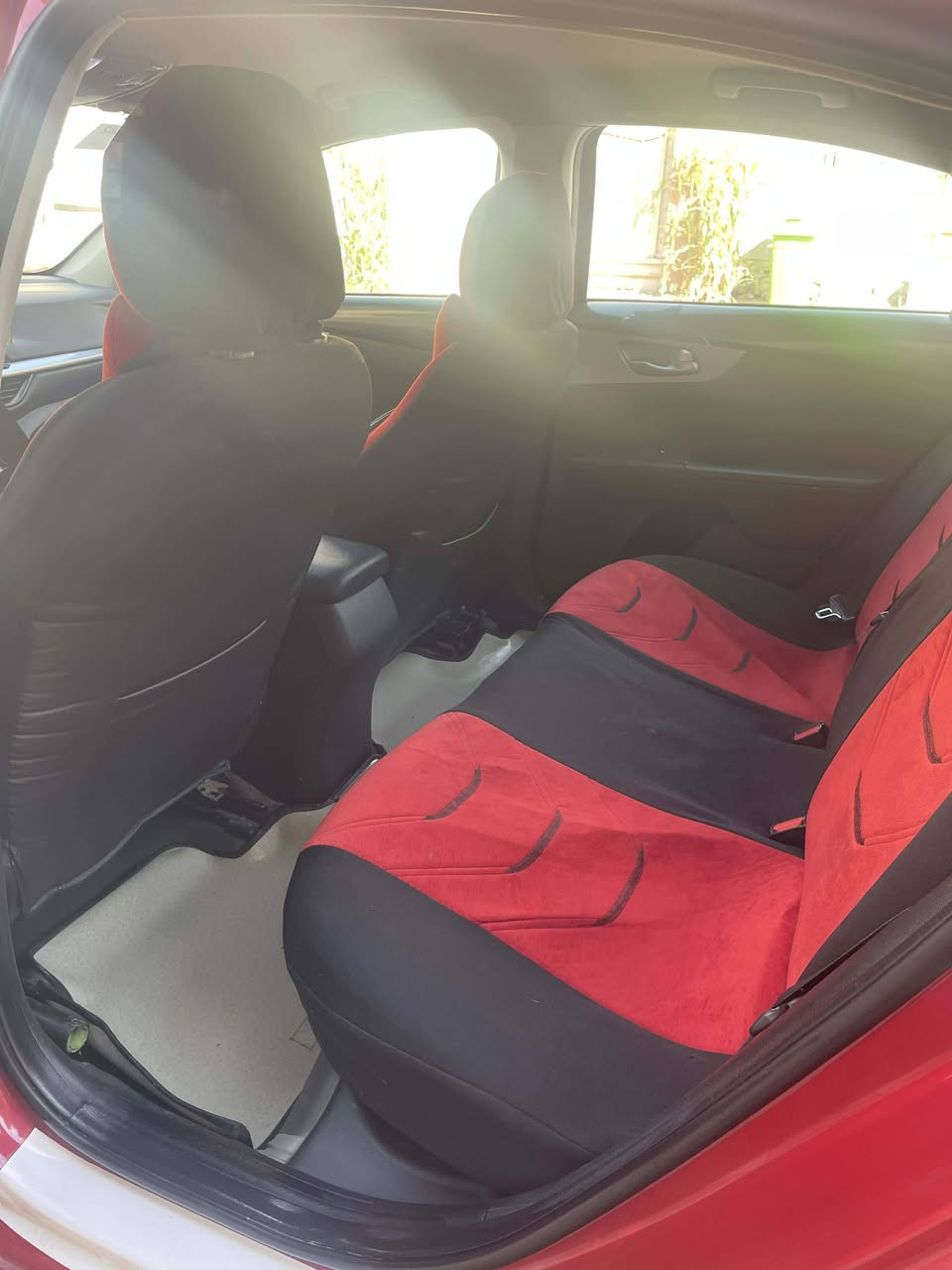 السلام عليكم
كيا فورتي
 موديل 2023
رقم بغداد 
محرك الفين دوش
سونر  موجود بالمنشور 
مواصفاتهه 
اشاير مري 
رادارت اماميه 
مانع انزلاق
مثبت سرعه 
شاشه كار بلي
كامره خلفيه
وتخم تاير جديد 
السعر 124💲 وبيهه مجال
الهاتف ‏***********
مكان السياره بغداد حي اور
