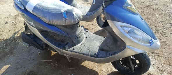 السلام عليكم دراجه كامكو للبيع مجفته صار شهر سعرها 500 اذا جي فور نضيفه هم اراوس
مكان الرفاعي 
***********
