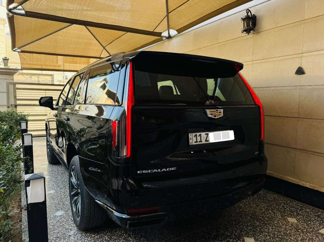 السلام عليكم
كاديلاك اسكاليد 2024 اسبرسو 
شركة المنصور ام الضمان 
مغلفة PPF🇺🇸
السياره ماشية{16}الف
رقم بغداد
السياره جديده معنه الكلمه  بل حقيقه احله من الصور
مكان السياره #الكاظمية
للاستفسار 
***********
‭0770 056 6615‬
