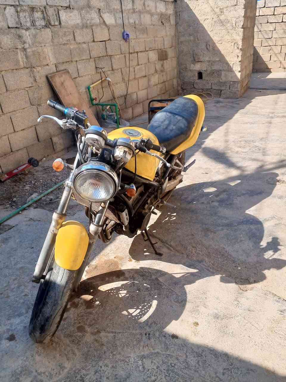 السلام عليكم شباب باندا كريستال كل شي ما بيها بيها بستم واحد وقف وضرر الماكينه هسه بسث يشتغلن وواحد واقف كل شي ما بيها الدراجه لا عداهن طلبوا عليها 100,000 وما عندي اسويها فذبيته بالبيت والدراجه شوفه عينكم حلوه مرتبه اقفل لك اياها من سرقه بس الدراجه بدون اوراق نتكاتب عليها حتى لو مراوس بقير حسب القناعه السعر 500 وبيها مجال للطيبين للتواصل%***********%
