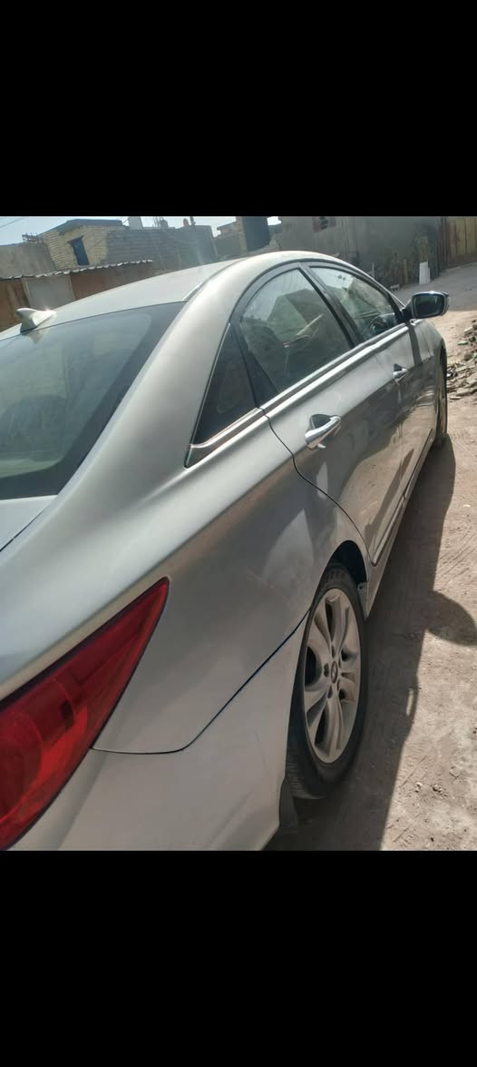 سوناتا 2013 وارد امريكي حادثها جاملغ خلفي رقم بغداد نكليزي السيارة بسمي محرك 2.400 فتحت سقف + بصمة تبريد شغال  سونار جديد السعر 105 وبيها مجال للشراي العنوان كربلاء 
رقم الهاتف ***********
