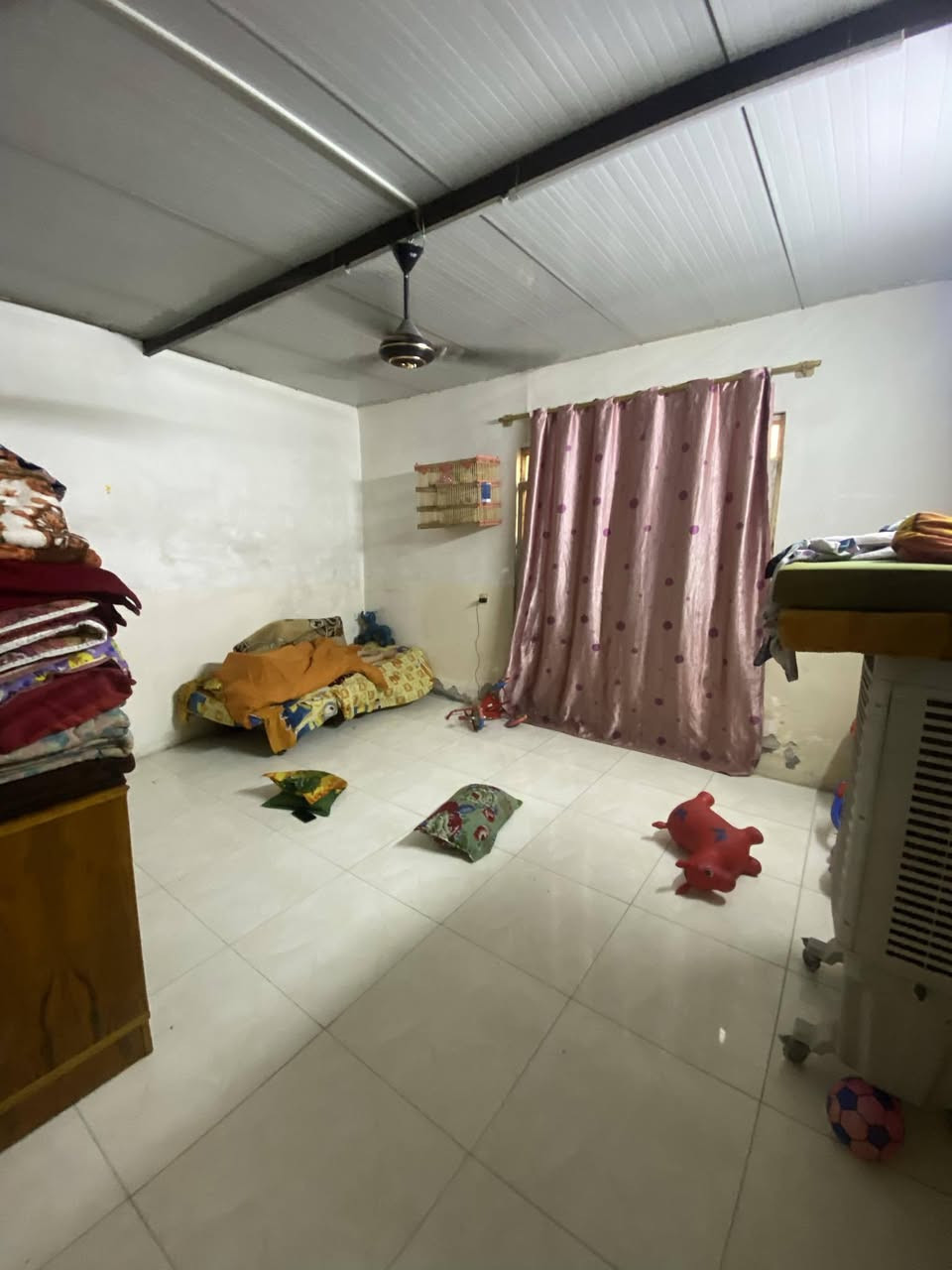 بيت تتجاوز لبيع زعفرانيه شارع الكهرباء 200 متر سعر21 وبي مجال ***********
