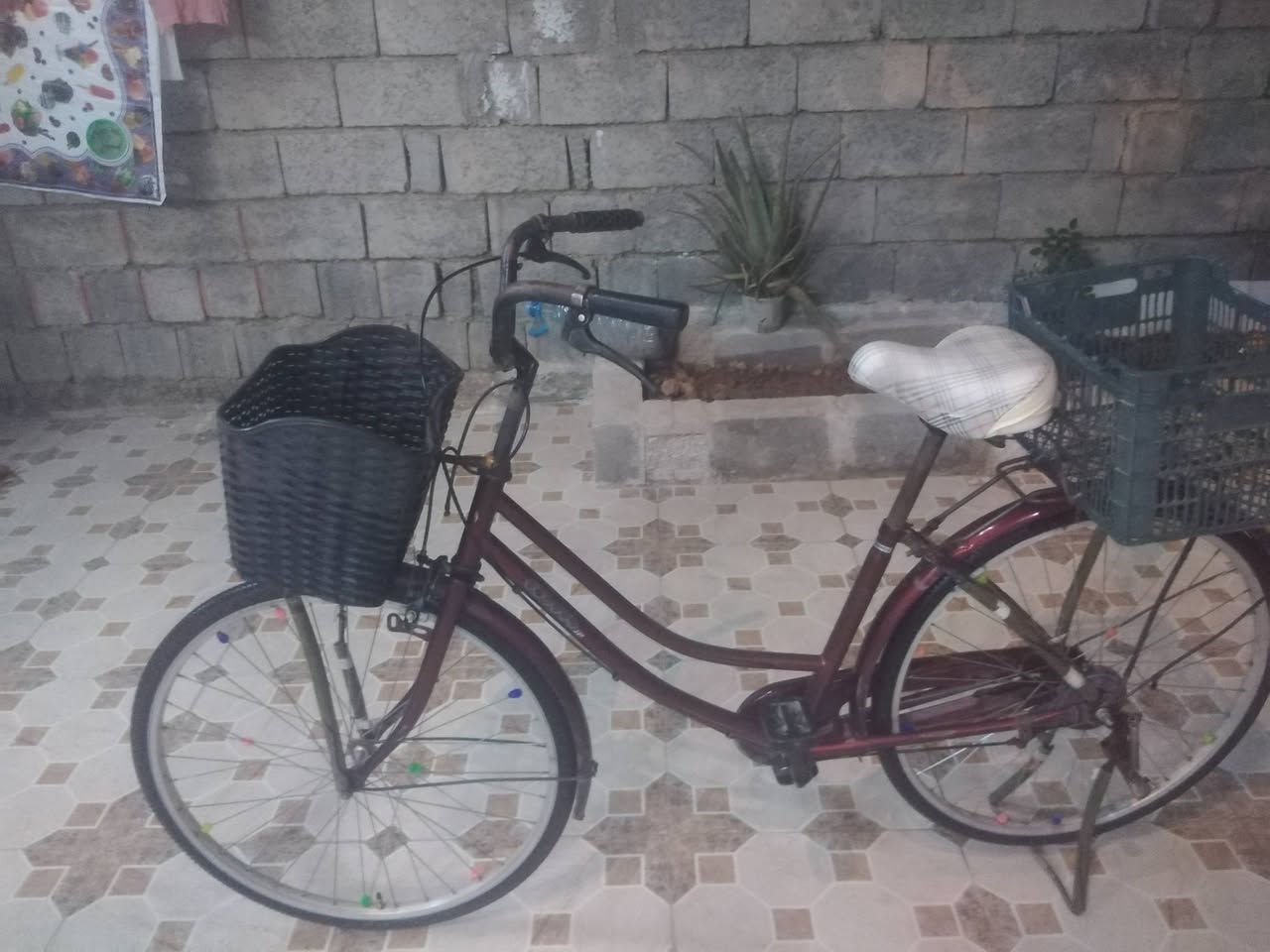 السلام عليكم
باسكيل للبيع السعر 70 وبي مجال


**إذا كنت صاحب هذا الإعلان وتريد حذفه لأي سبب، رجاءا أرسل رسالة إلى الدعم الفني**