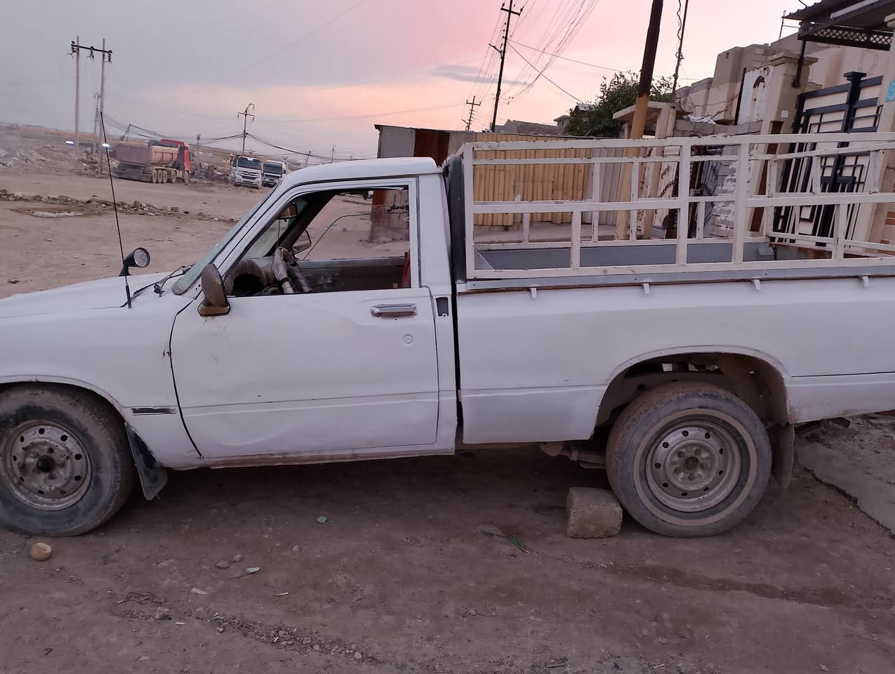 بيكم موديل 1980 محرك شرط وكير واكسن شرط اخويا  الشرعي السعر 33 وبي مجال شي قليل رقم الهاتف ***********. ***********. العنوان موصل حي التصار
