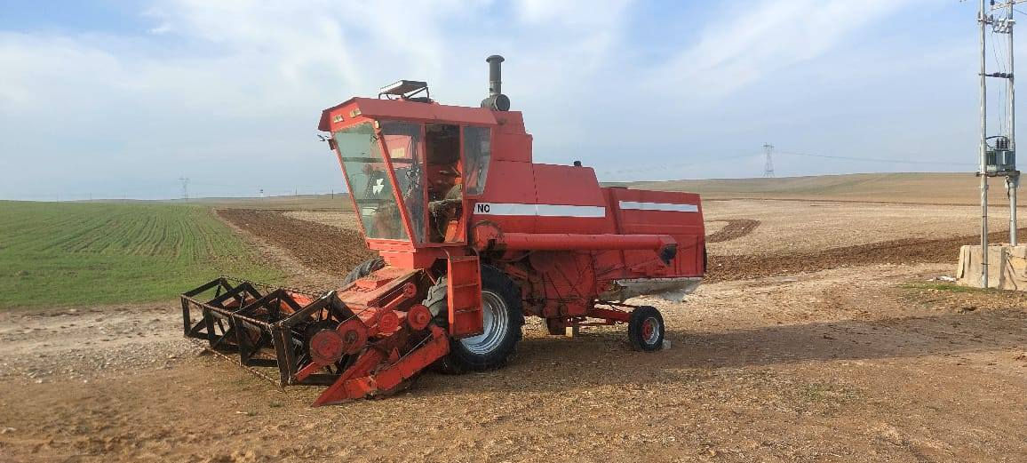 دراسة فوركسن موديل 92  المكينة لا صرف لا نفخ الدراسة بيها تبريد السعر 12 مليون وبيها مجال 
الهاتف ***********/***********
