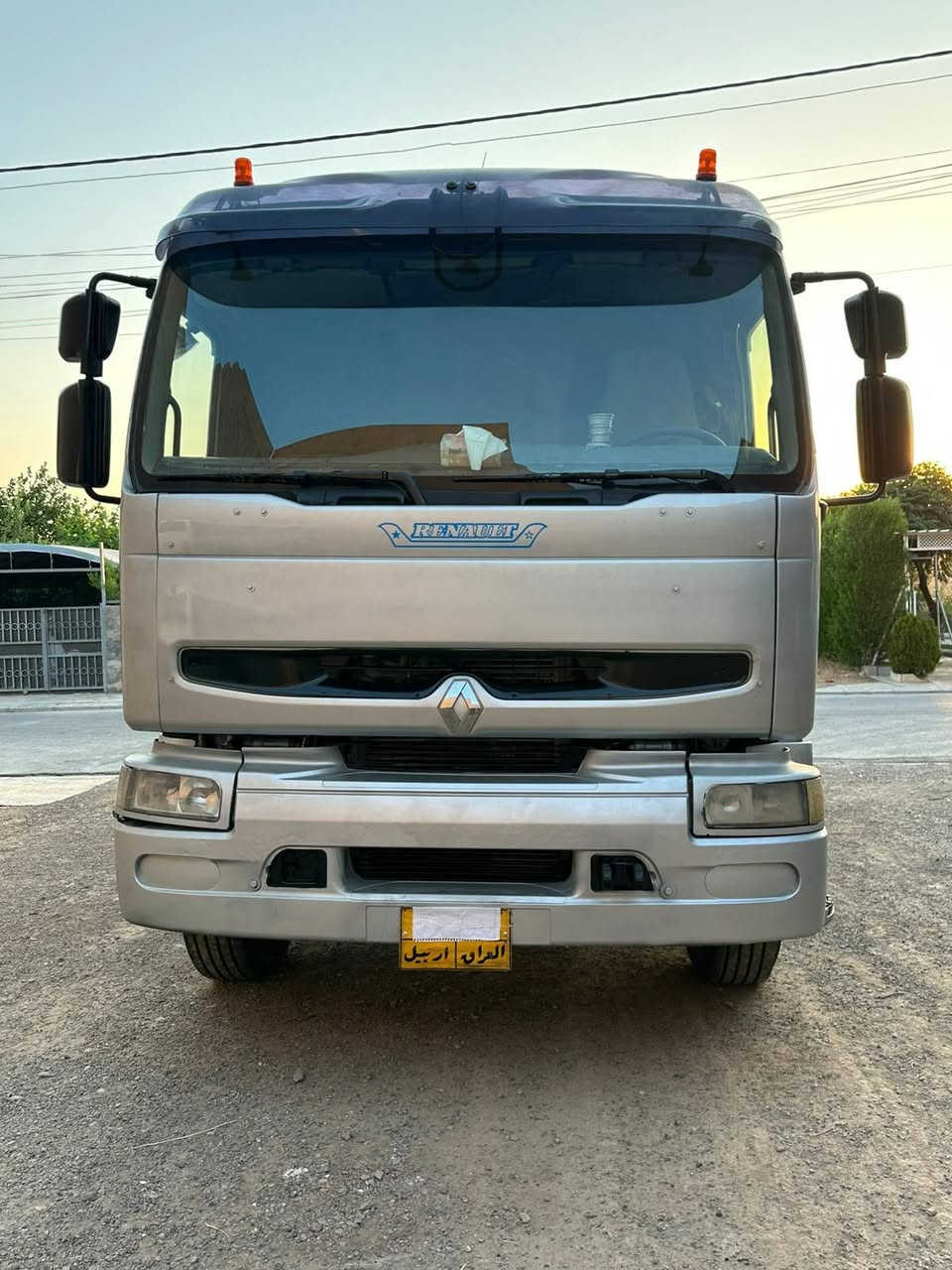 ڕینۆ مۆدێل 2000 سەحال مەکینە 400 ژمارەی مۆبایلی خاوەنەکەی *********** سعر 170 ومجال
