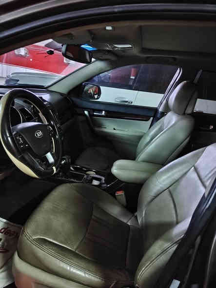 تحيه طيبه السلام
سورنتو 2014 
وارد امريكي 
6 سلندر 7 راكب 
3300 محرك 
حادثها فقط مازدة لايت وشويه من الدعاميه 
تحكمات استيرن جهتين 
بصمات عدد 3
اناره بيضاء ترحب عند البصمه 
اناره ترحيب كلمة سورنتو
شاشه اصليه 
شاشة عطلات ديجتال بلدشبول 
كشنات جلد 
كشنات تدفئه تبريد 
اناره حمراء الاربع بوب
بانورما 
حساس خفض صوت فان التبريد عند الاتصال بلموبايل
مري شفط 
اشاير بلمري
زنون ابيض بلوجكتر ولايت 
تعقب مسار 
حساس اطارات 
بلوتوث
محرك كير غير مفتوح
سماعات انفنتي
8 ايرباك
8 سماعات +تويترات صغار في الخلف
سستم نيكل ستيل اصلي سورنتو
كراسي كهرباء عدد 2
مانع تزحلق
وبعد هواي مواصفات 
السياره فول EX
ماشيه 125 ميل حقيقي 
عل ايدي 
رقم بغداد باسمي سنوي لغايه شهر 11
2026 
السعر 175ورقه بيها مجال 
أي استفسار 
*********** 
مكان بغداد كرخ
