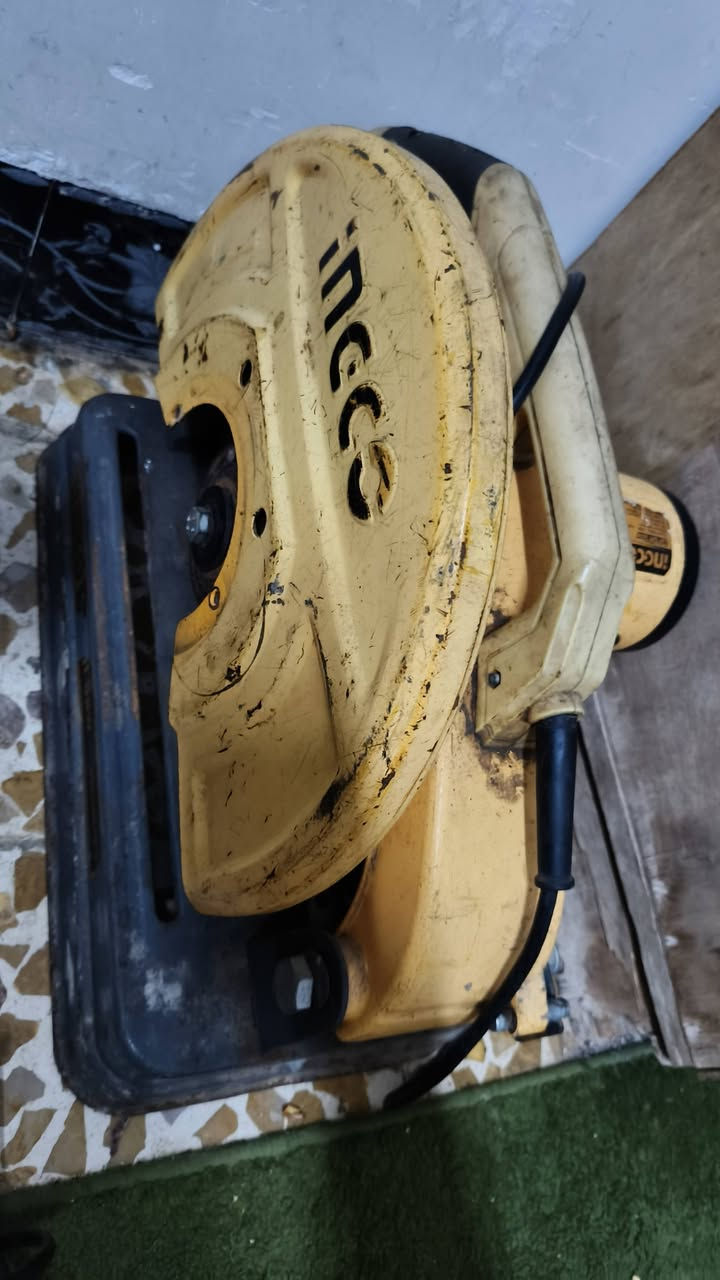 كتر مستخدم بحالة جيدة انجيكو و تام وكوسرة اصليةعنوان الموصل والسعر 200الف موبايل ***********
